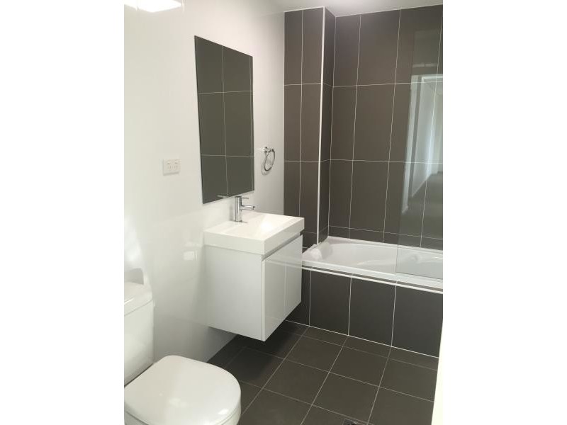 2/8-10 Octavia Street, Toongabbie NSW 2146